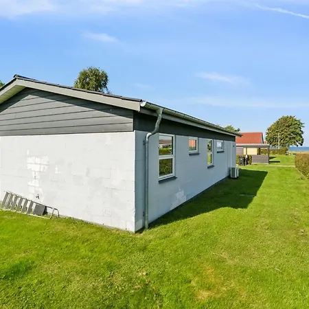 Todor - 150m From The Sea By Interhome *